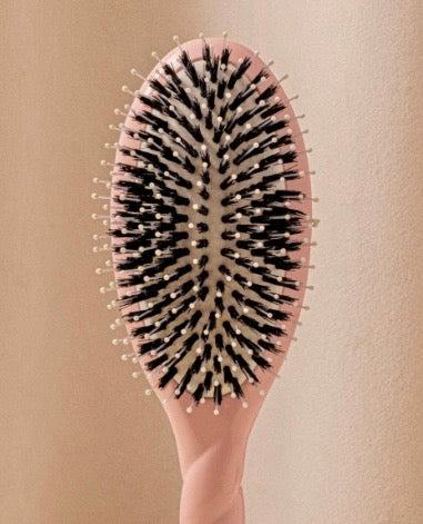 N.03 La Brosse Cuir Chevelu Sensible l'Indispensable Douceur Rose Poudré