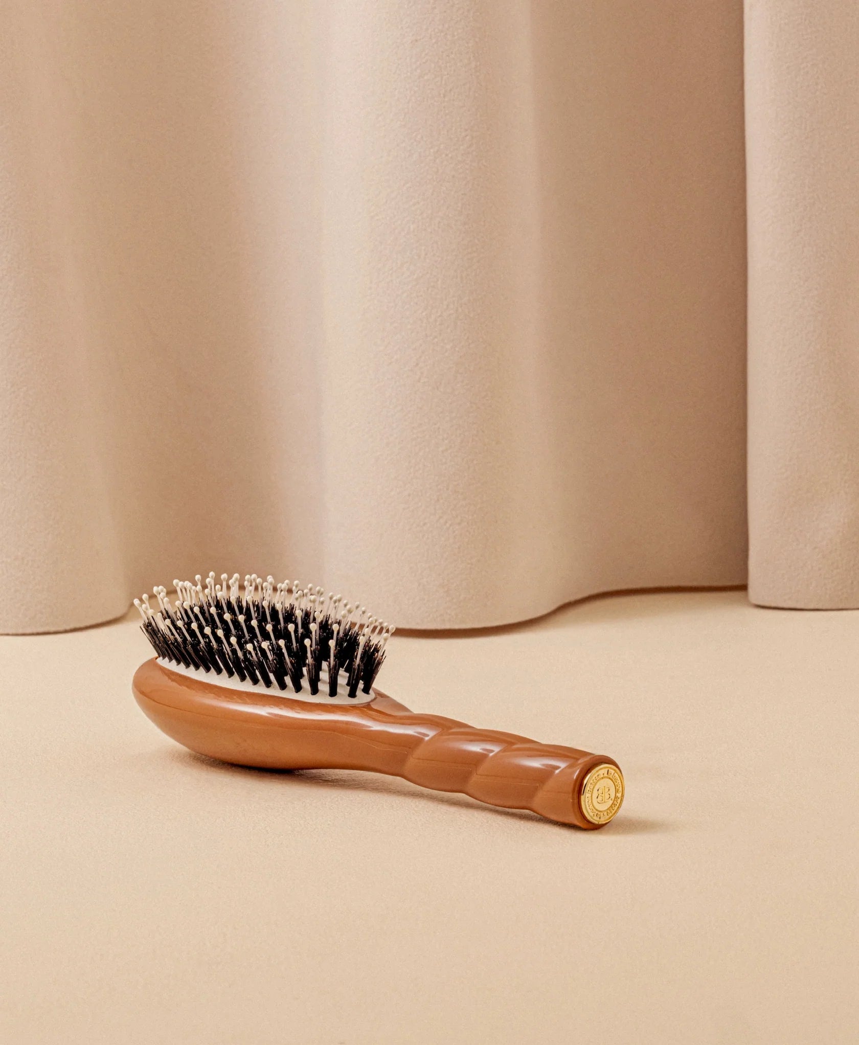 Petite Brosse N°03 L’INDISPENSABLE DOUCEUR Cuir Chevelu Sensible Terracotta