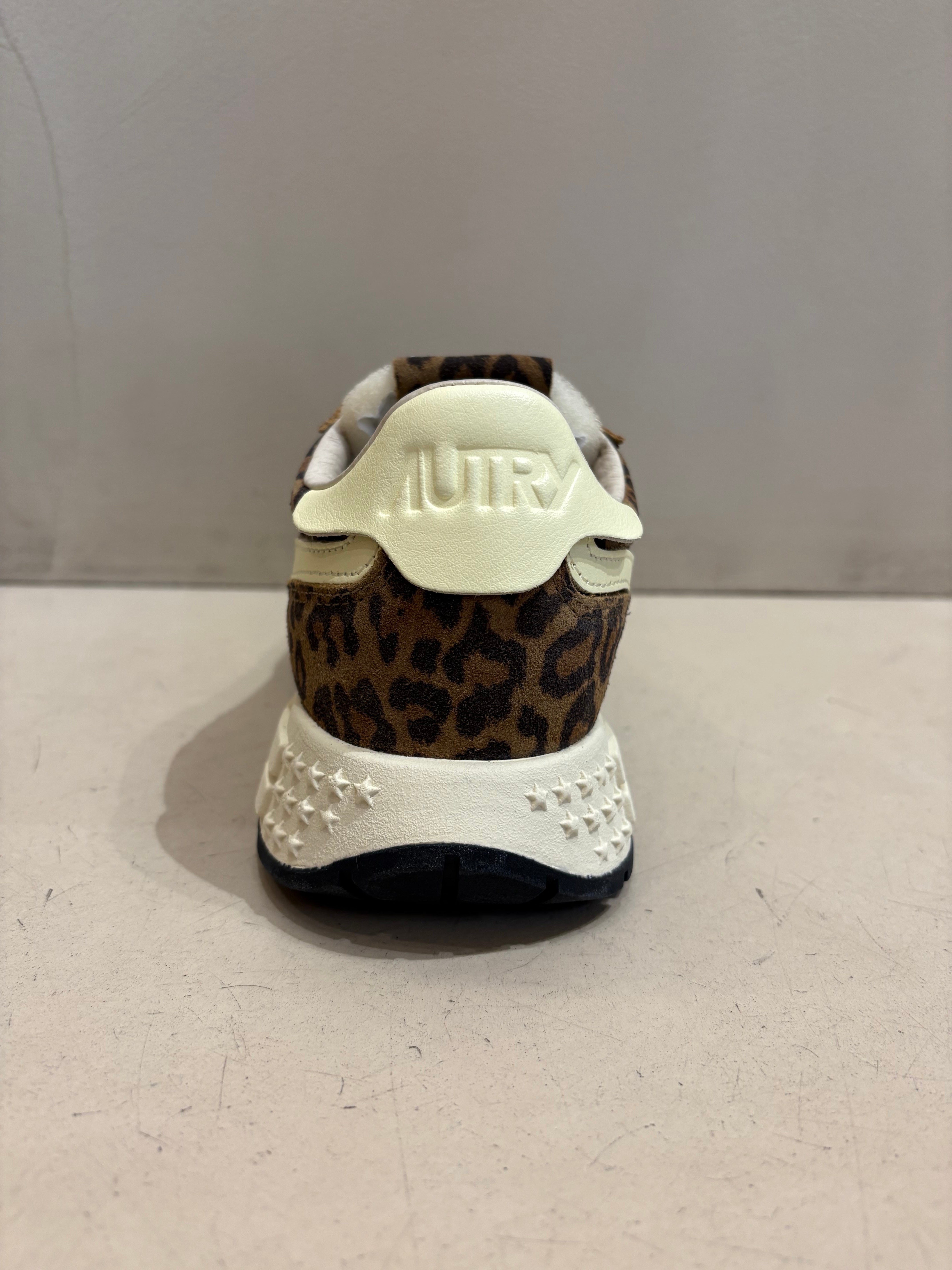 UJ02 Basket Reelwind Suede Leather Light Leopard Rutabaga