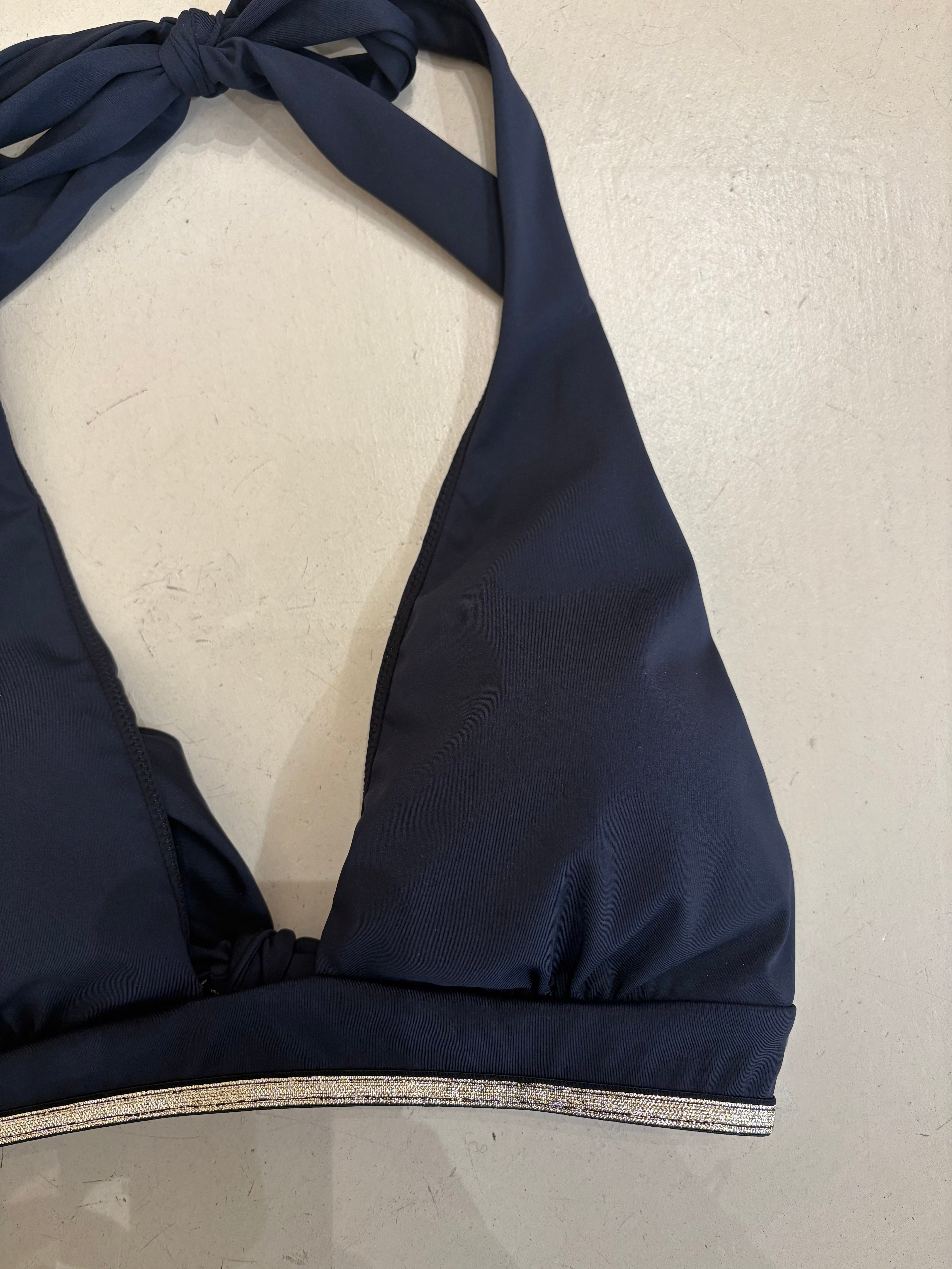 Triangle Bonnie Black Beach