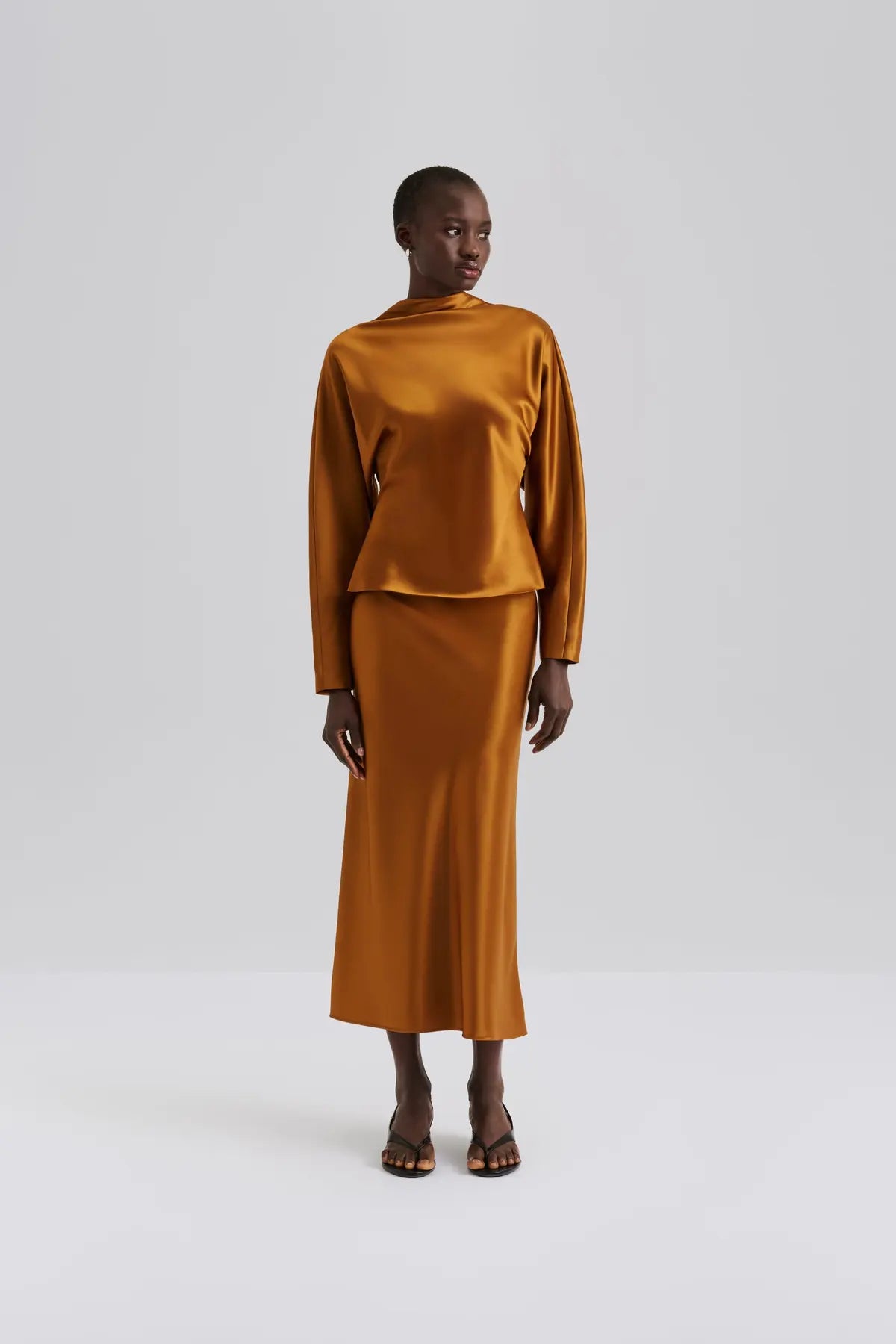 Jupe Aubree Satin Midi Amber
