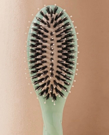 N.03 La Brosse Cuir Chevelu Sensible l'Indispensable Douceur Bleu Lagon