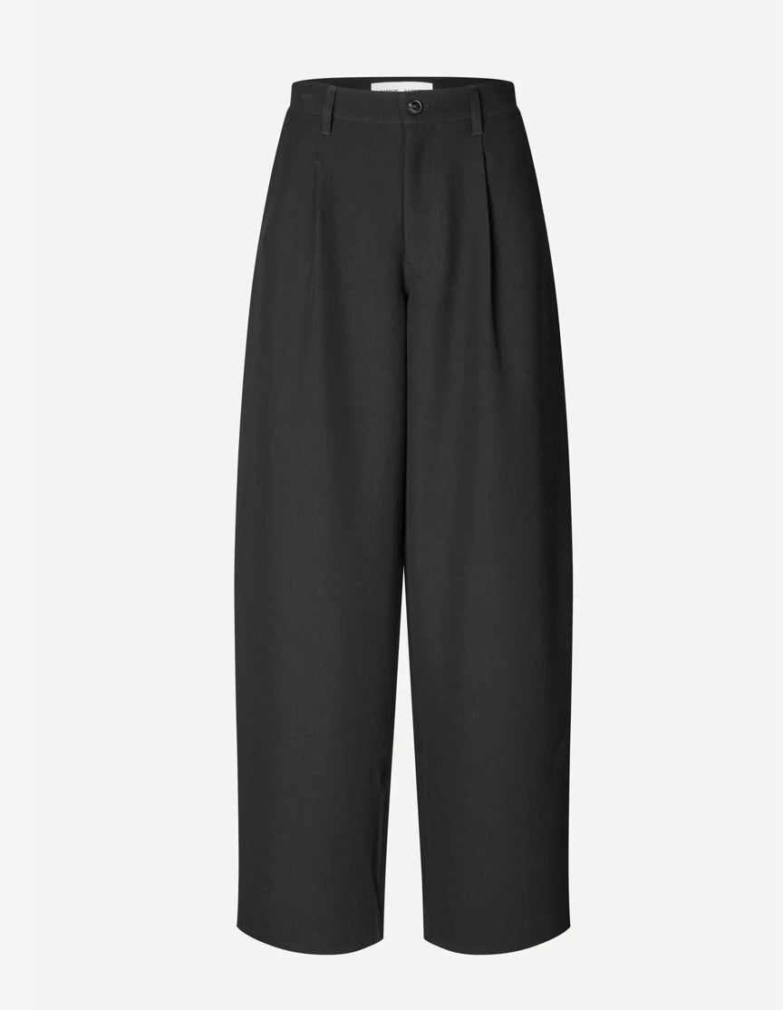 Saharper pleat trousers Black