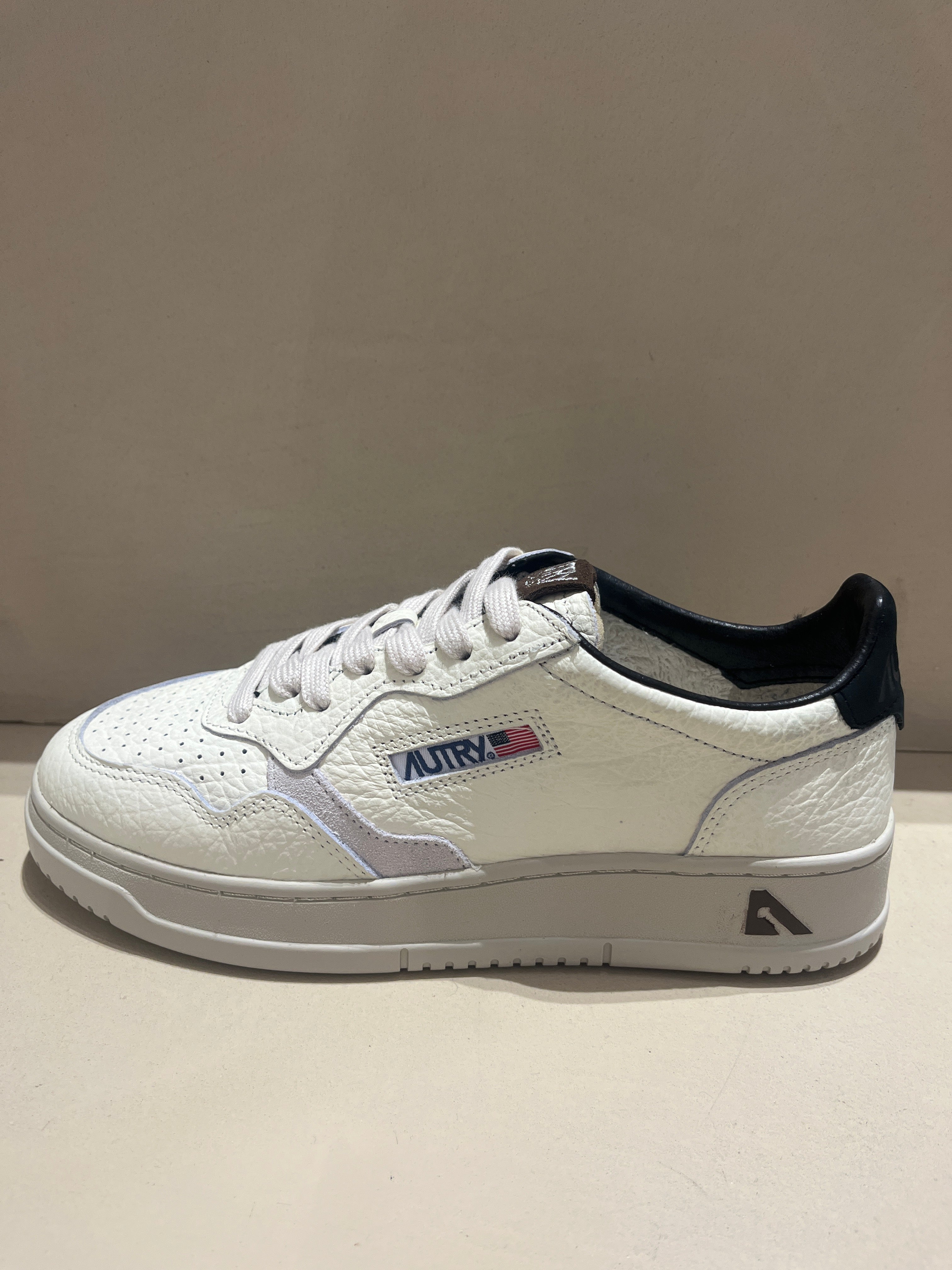 Baskets Medalist Leat Pinecone