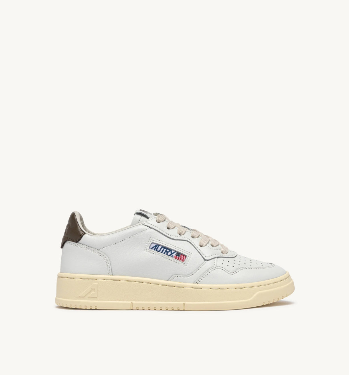 LL28 Medalist Low Cuir White Choco