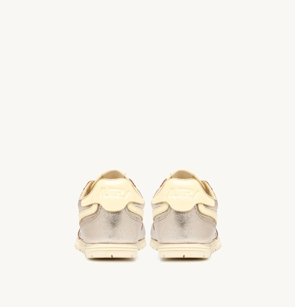 AJ01 Basket Windspin Leather Platinum Rutabaga