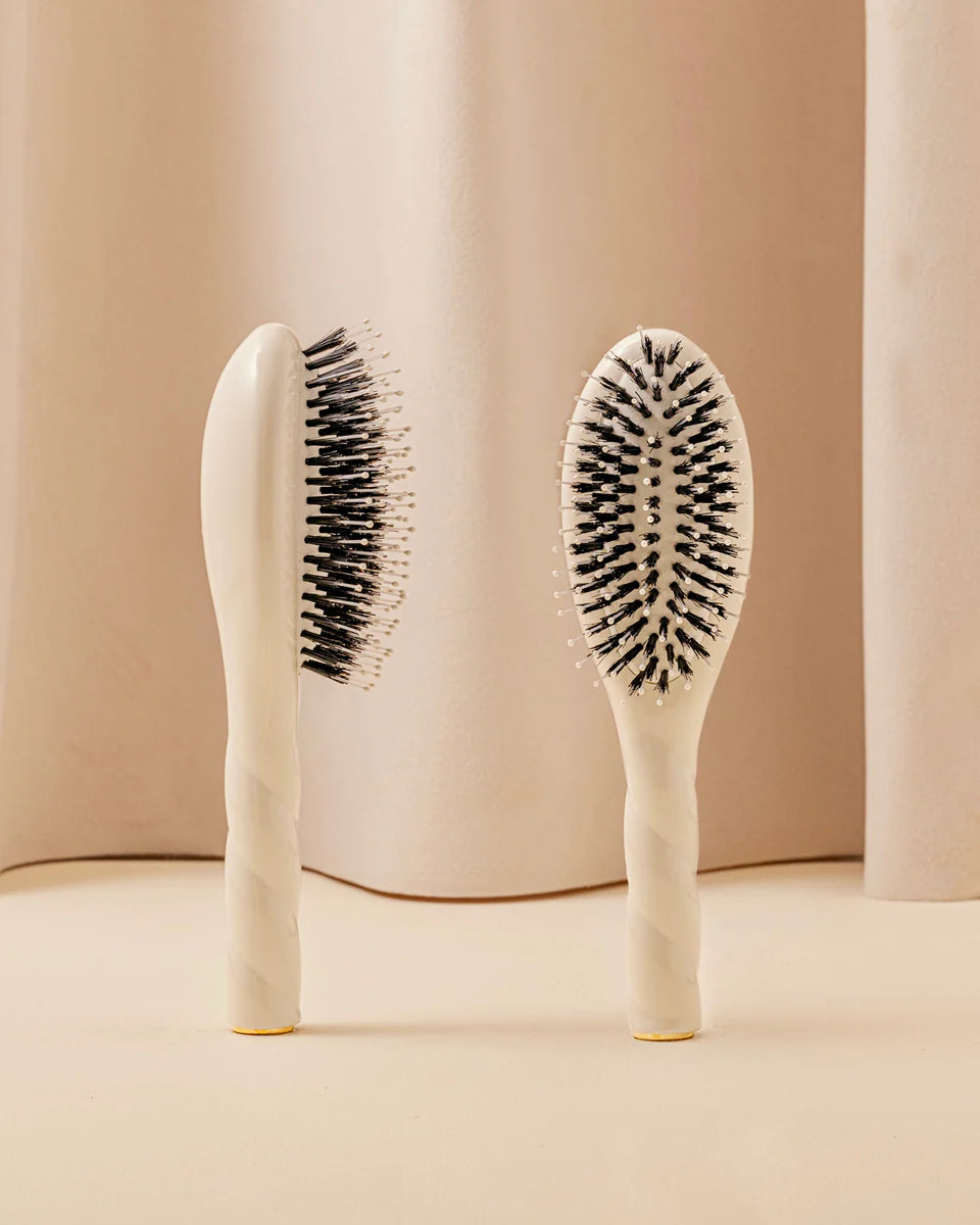 Petite Brosse N°03 L’INDISPENSABLE DOUCEUR Cuir Chevelu Sensible Crème