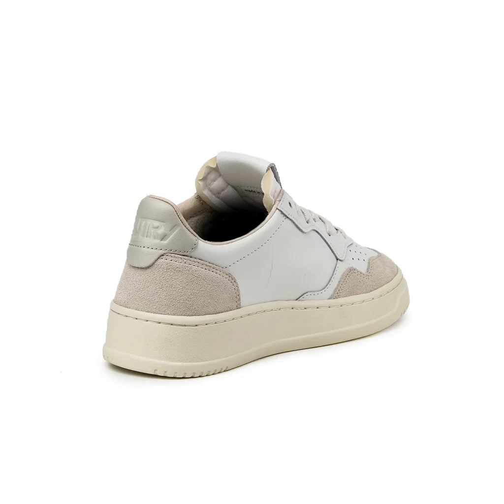 LS14 Baskets Medalist Low Leather Suede White Pélican