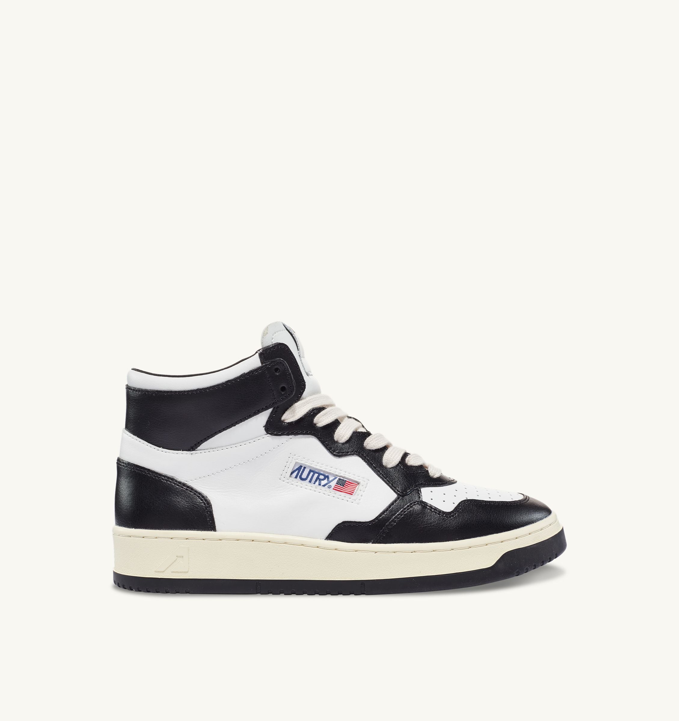 Baskets Haute  Medalist White Black