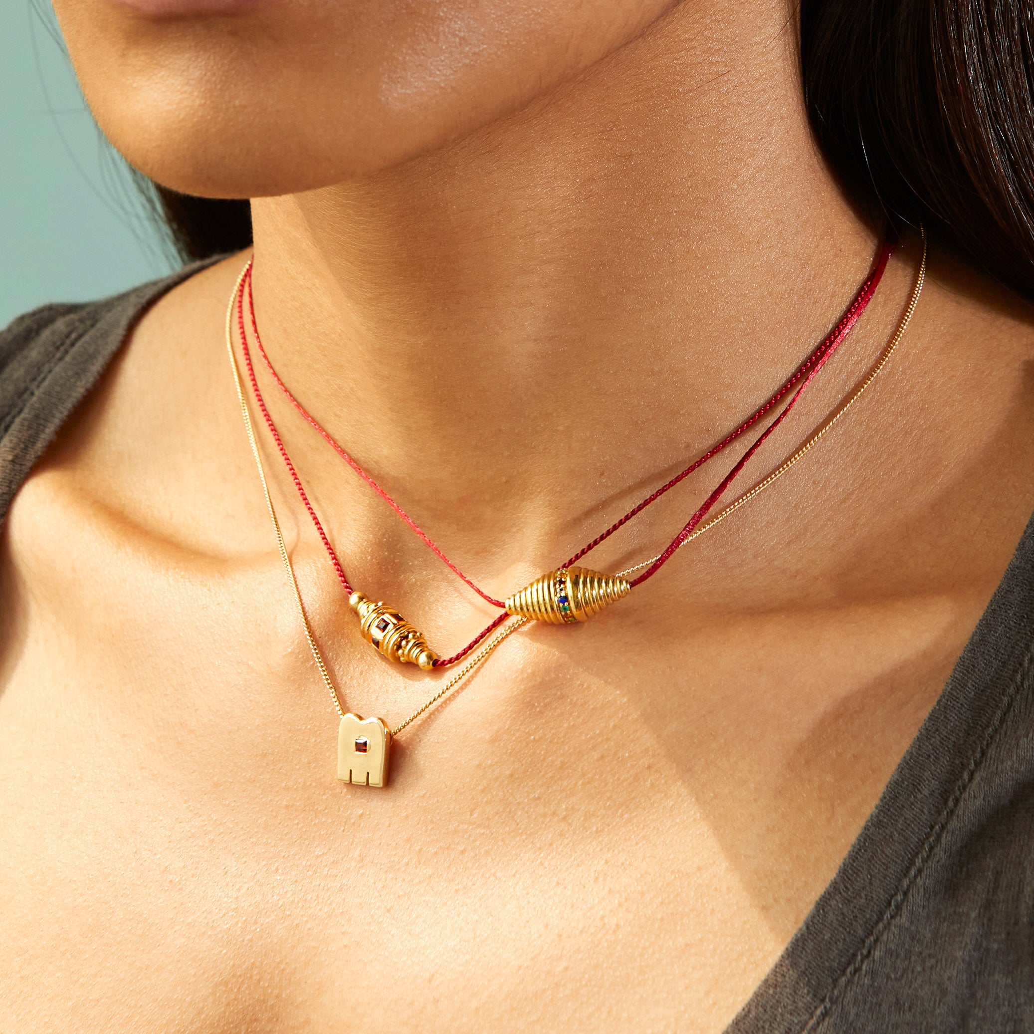 Collier Rakhi 2 Grenat Fil Rouge