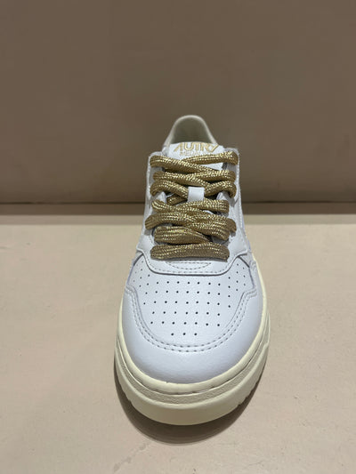 Baskets Medalist Swool White