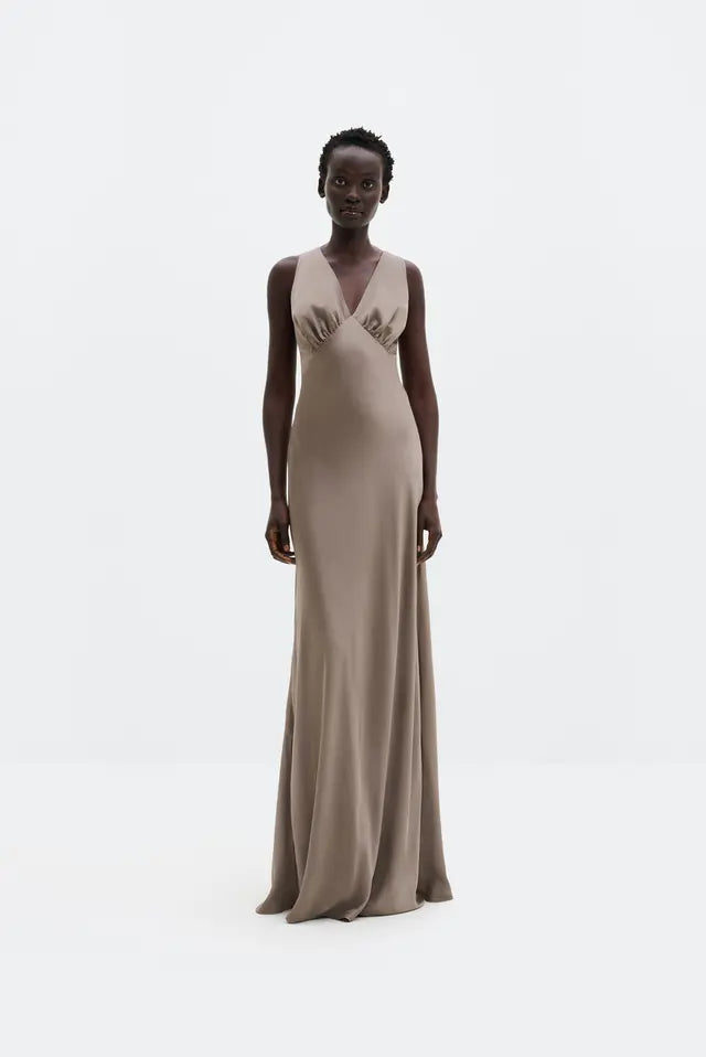 Robe Thelma Satin Maxi Dress Graphite