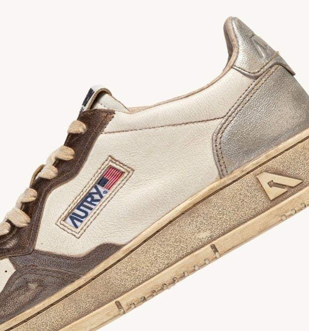 MT08 Baskets Medalist Low Super Vintage En Cuir Chocolate Et Argent