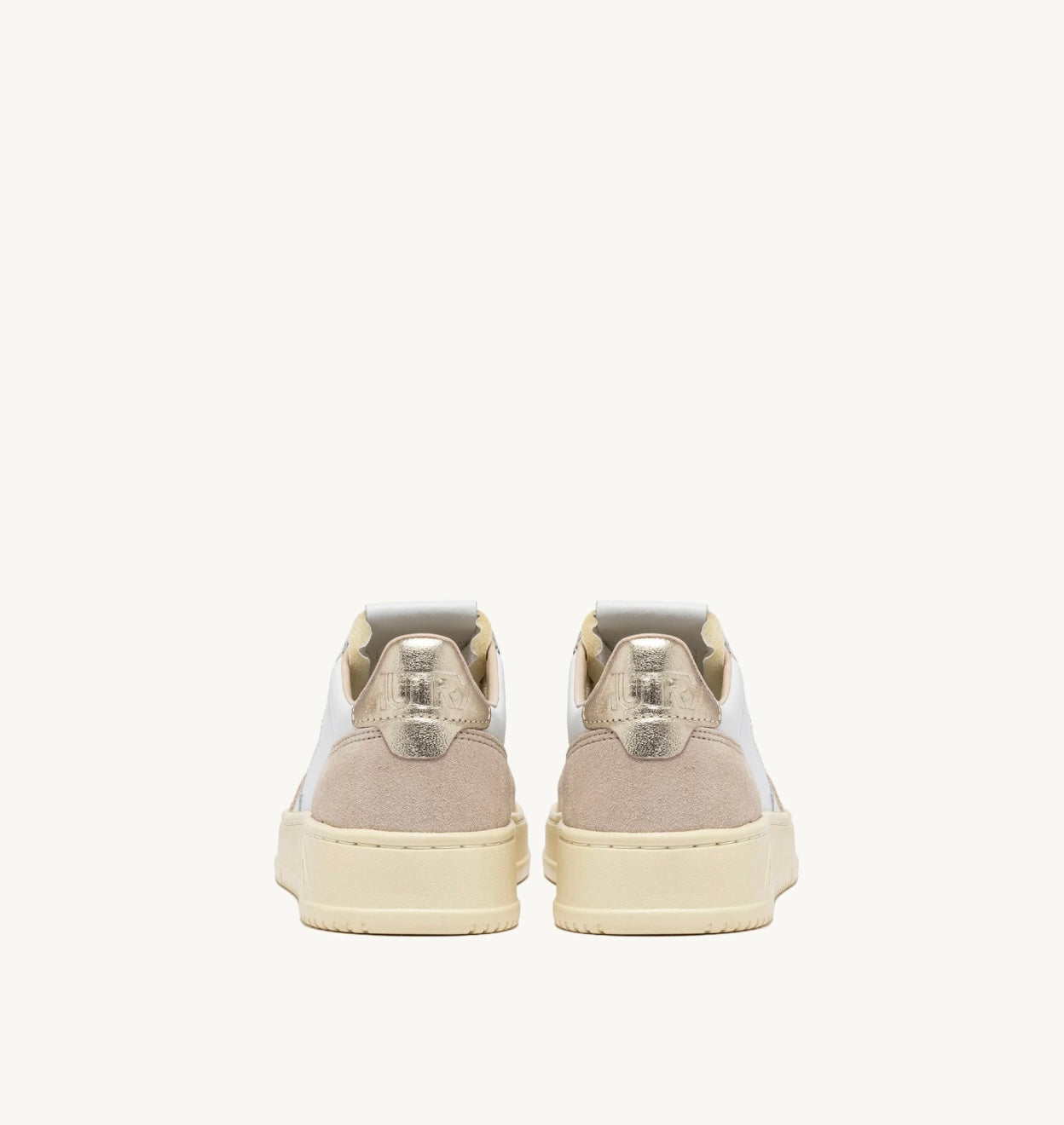 Baskets Medalist Suede White Gold