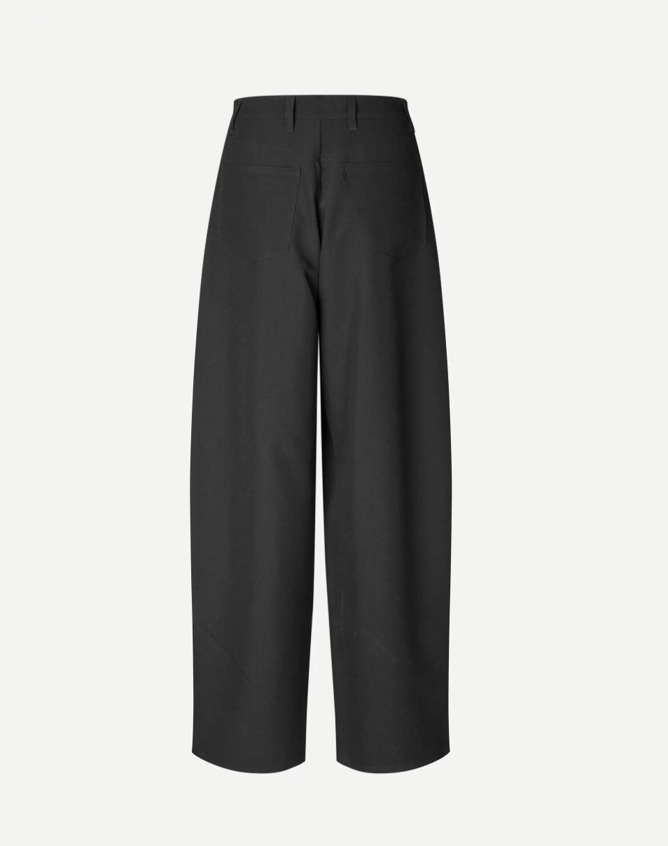 Saharper pleat trousers Black