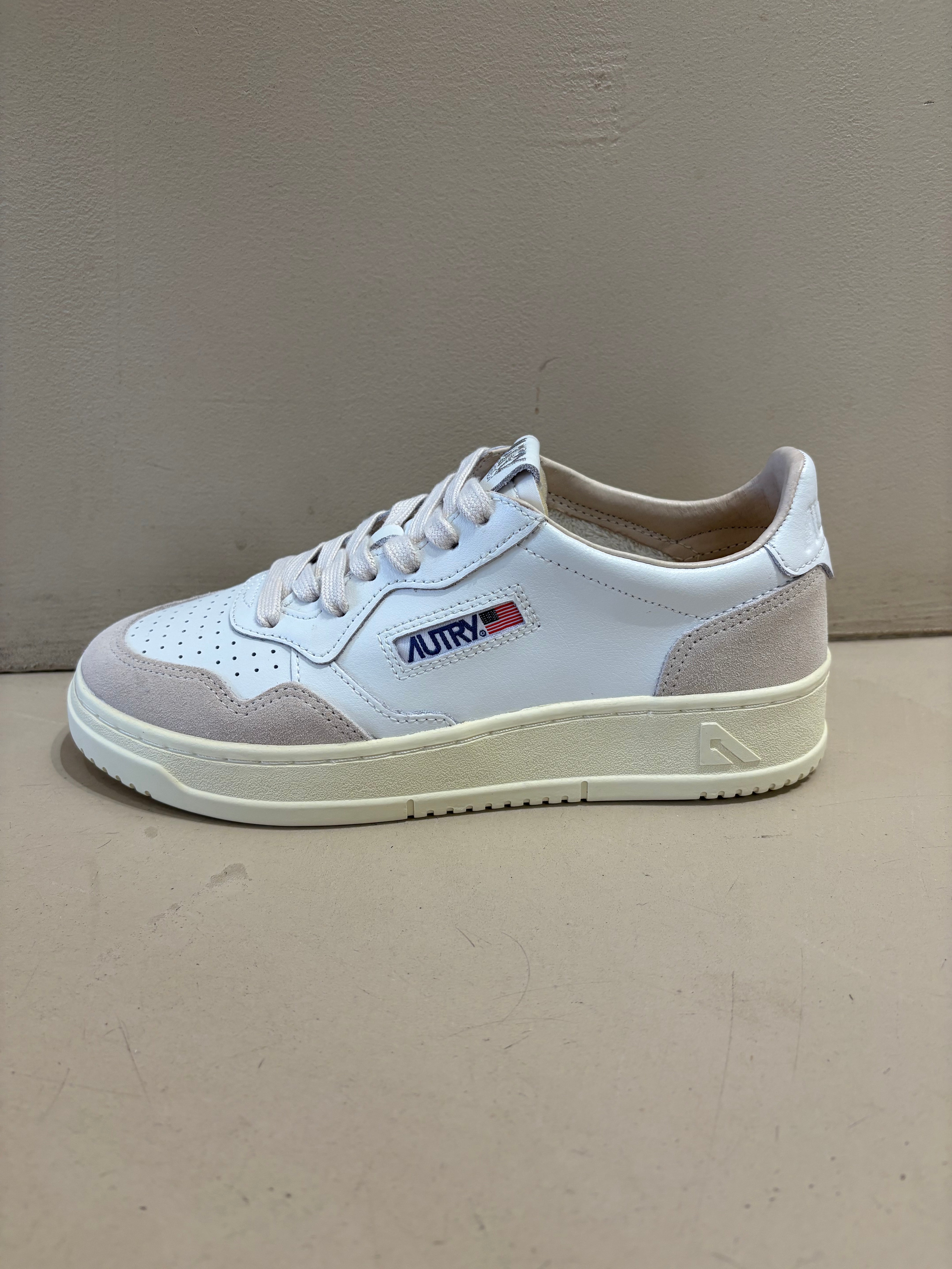 LS33 Medalist Low Cuir et Suede White