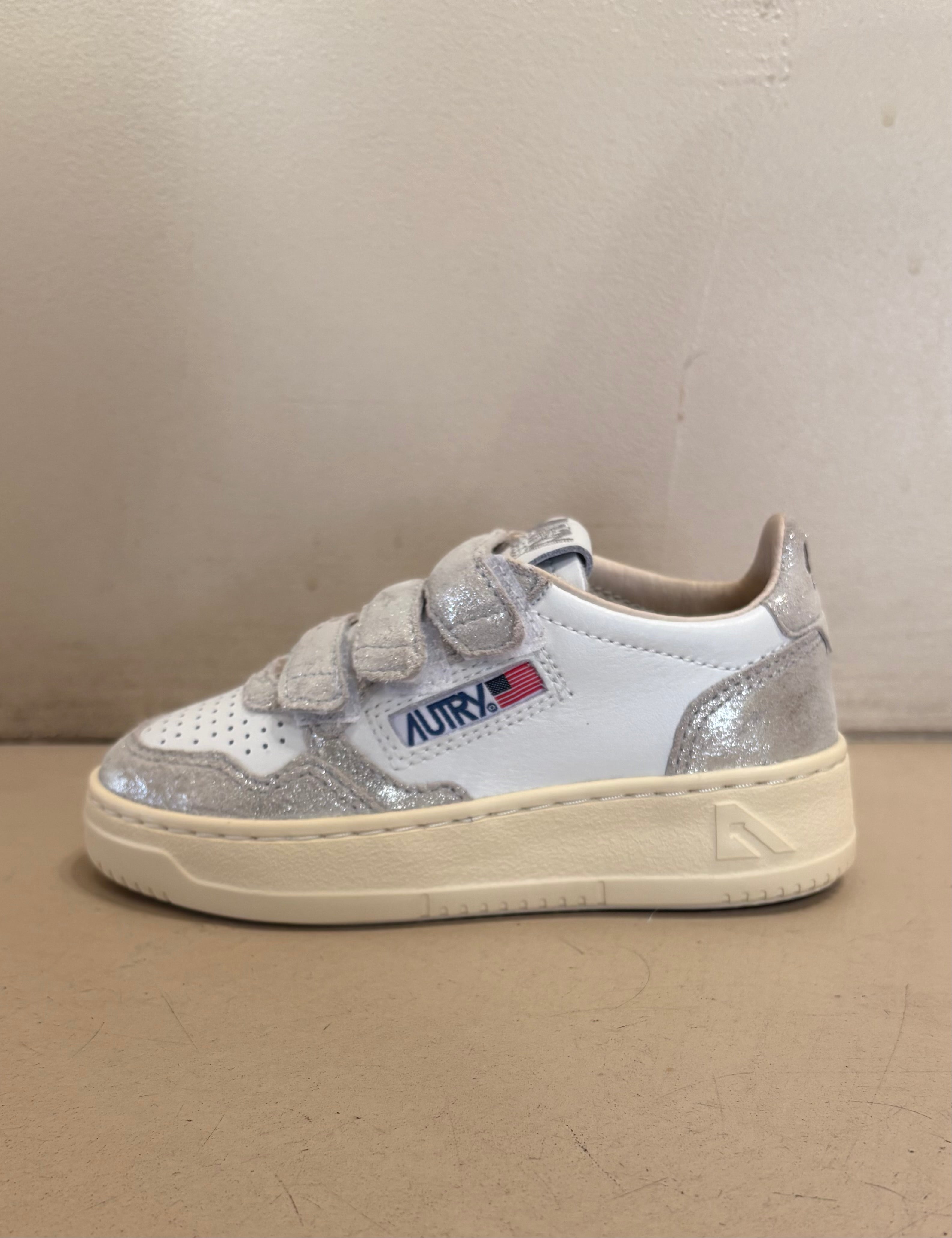 KFJ01 Kidstripes Lamsue  Four White Silver