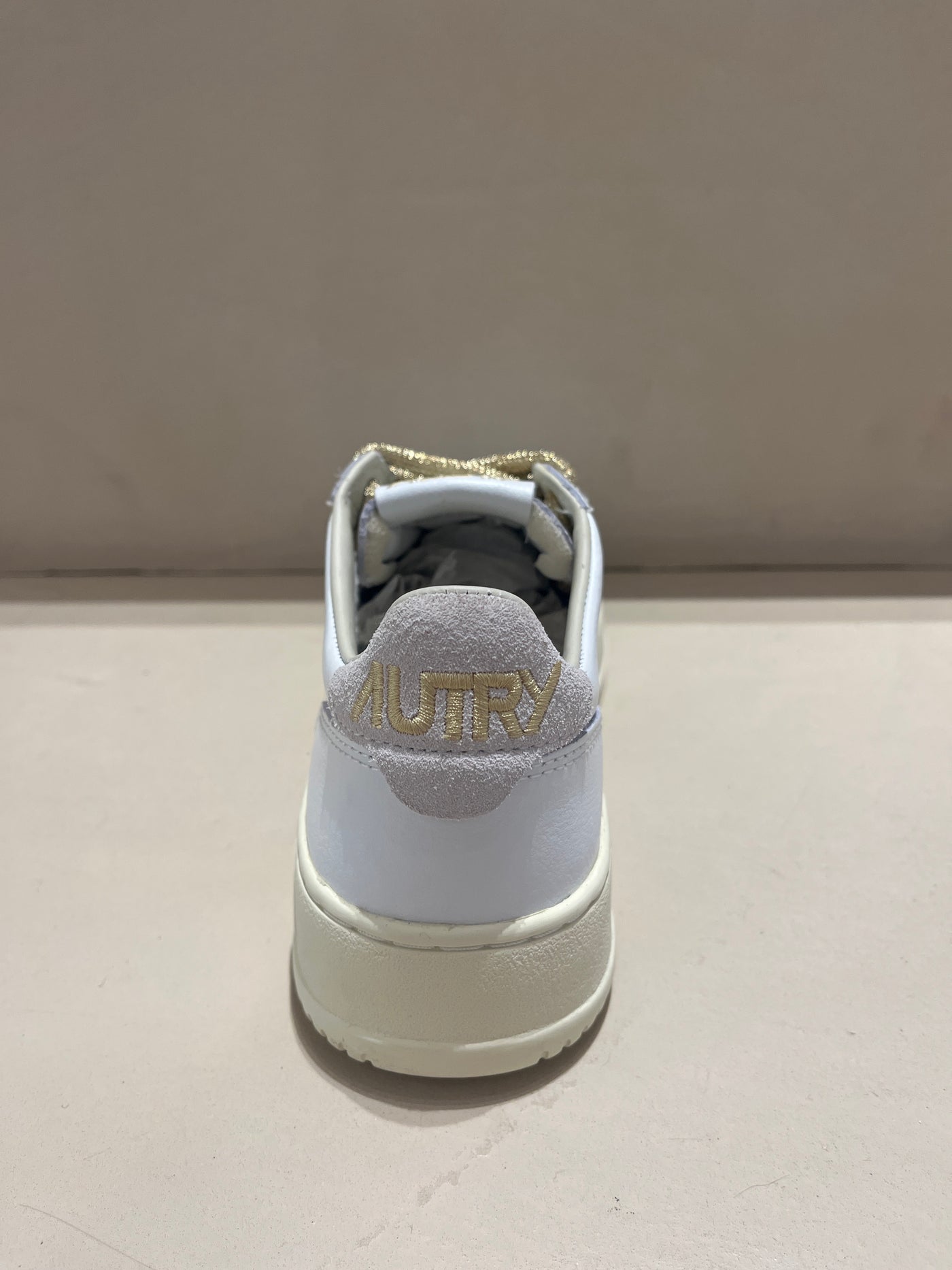 Baskets Medalist Swool White