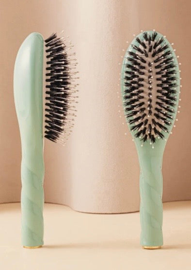 N.03 La Brosse Cuir Chevelu Sensible l'Indispensable Douceur Bleu Lagon