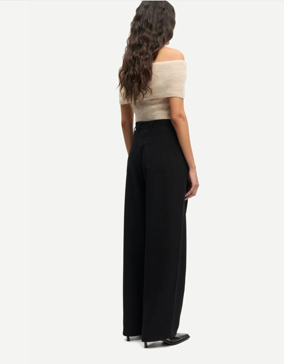 Saharper pleat trousers Black