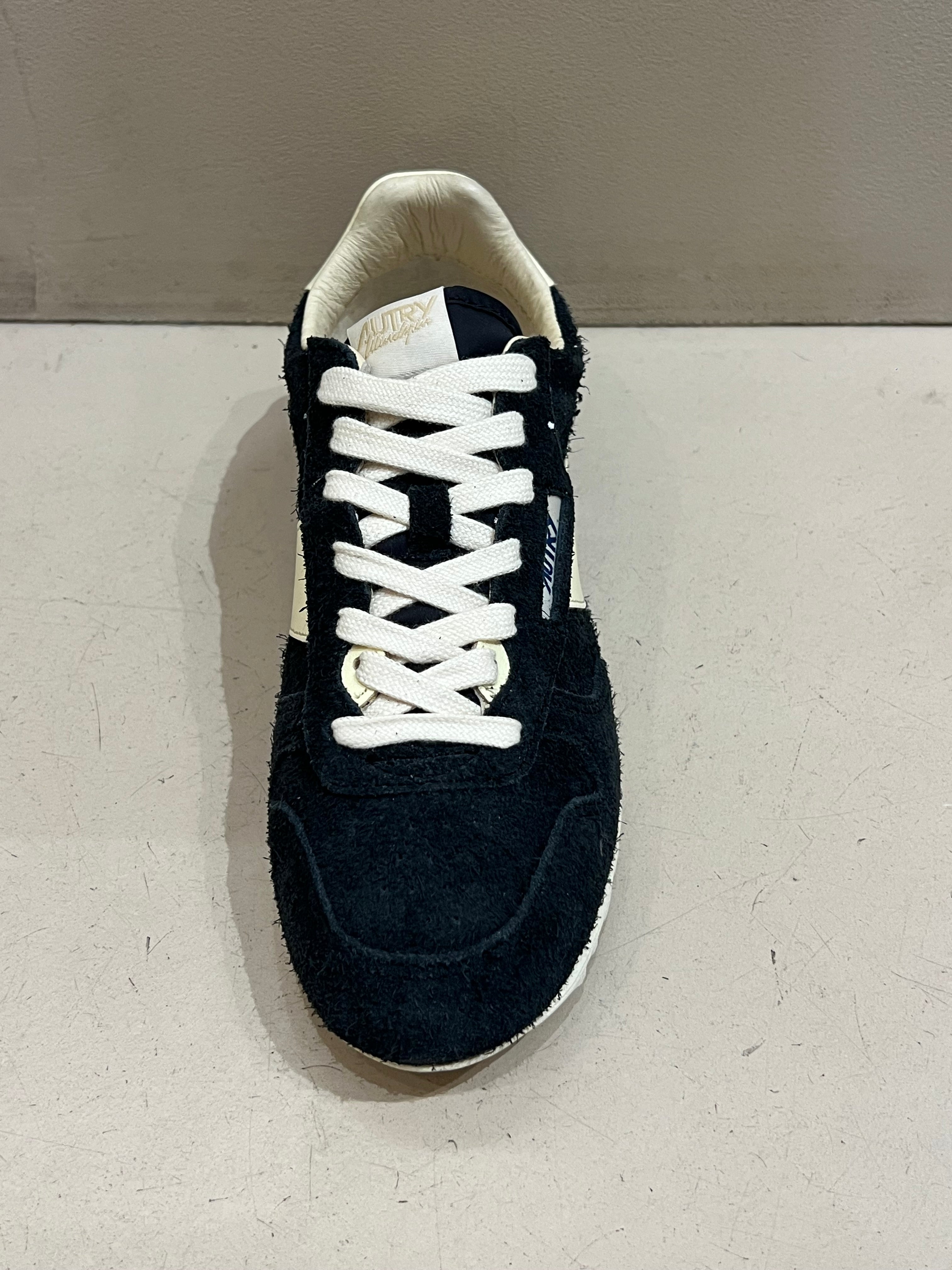 UB27 Basket Windspin Suède Leather Black Rutabaga