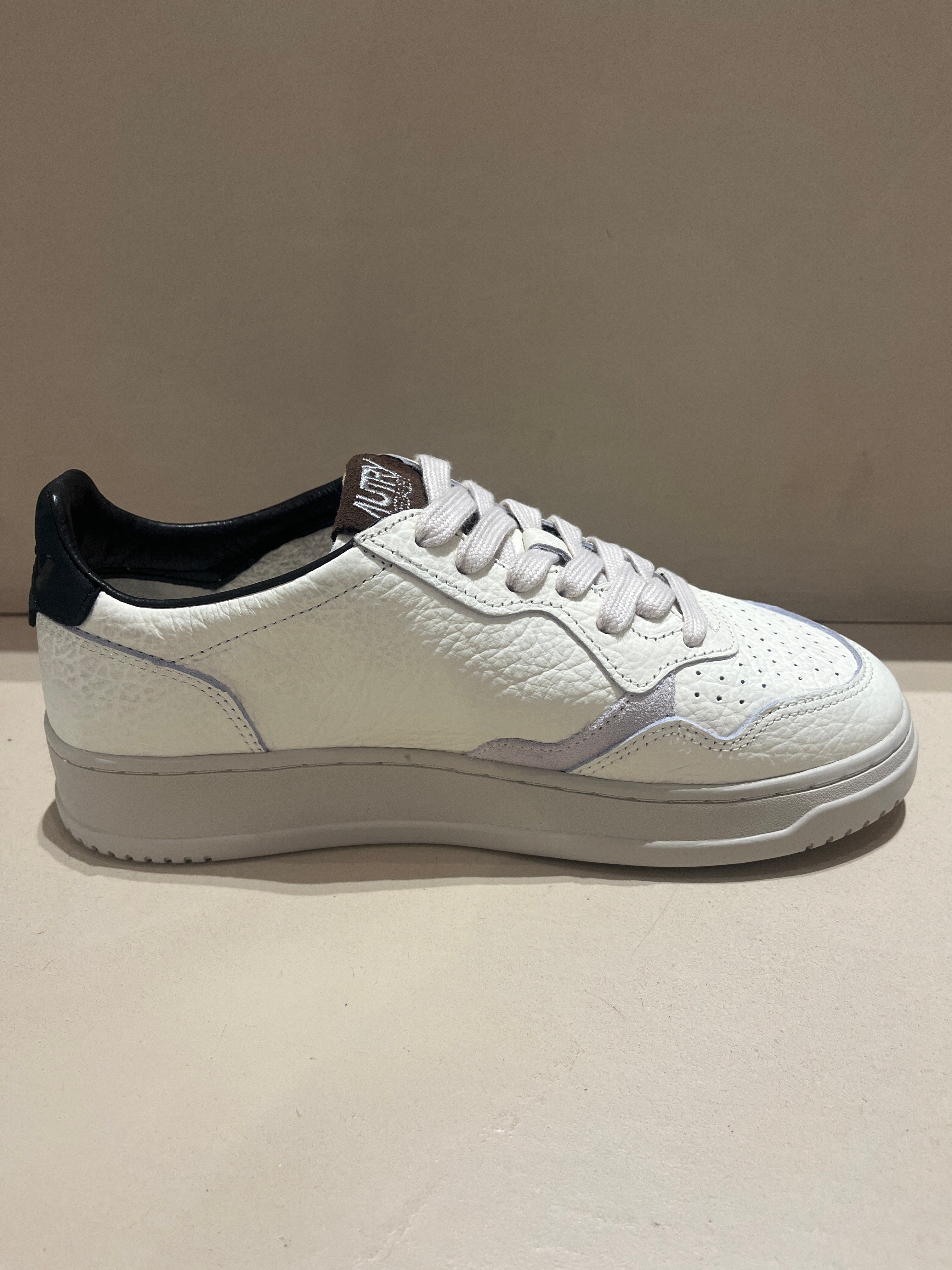 Baskets Medalist Leat Pinecone