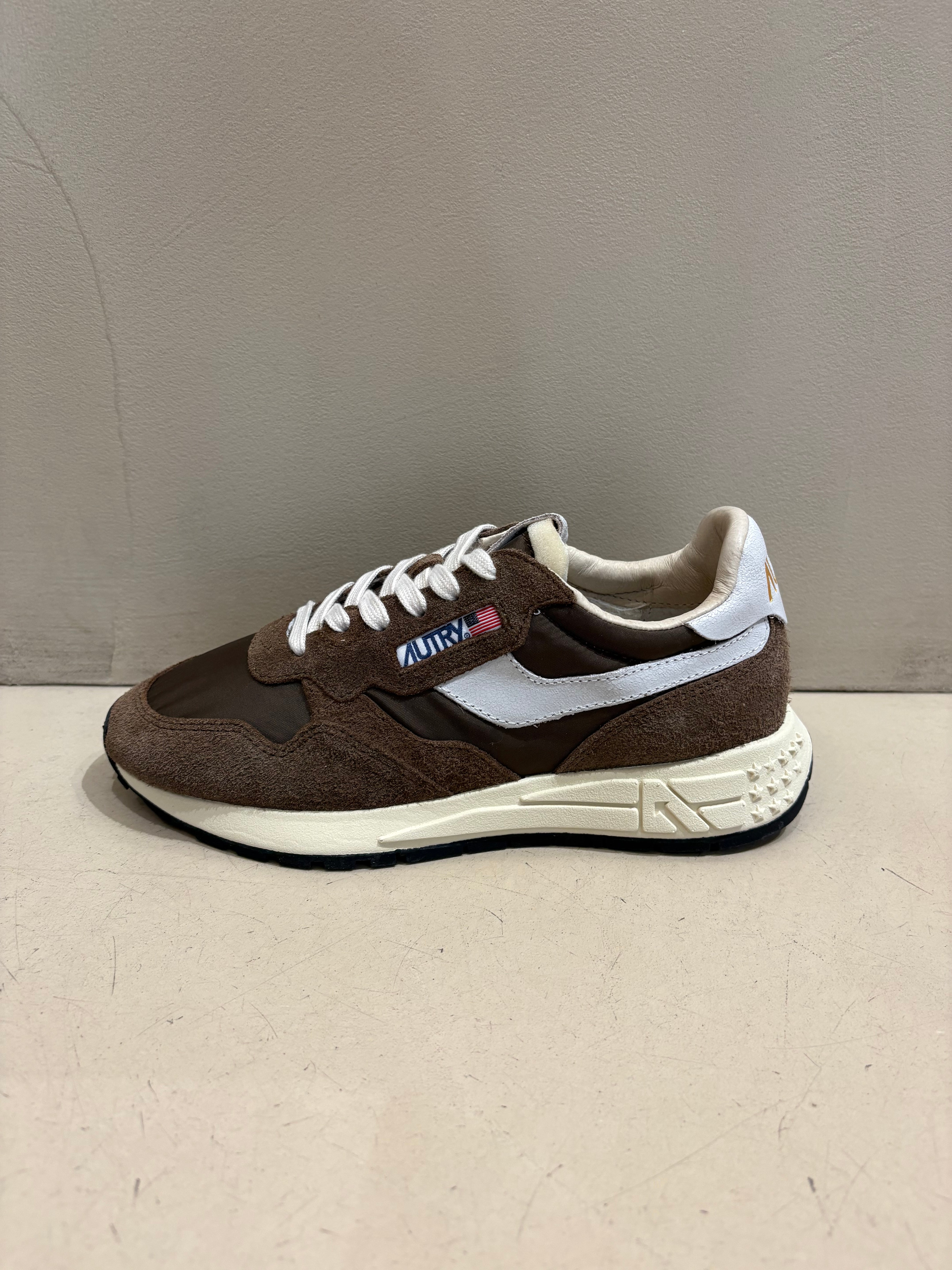 NC39 Basket Reelwind Nylon Crack White Tundra