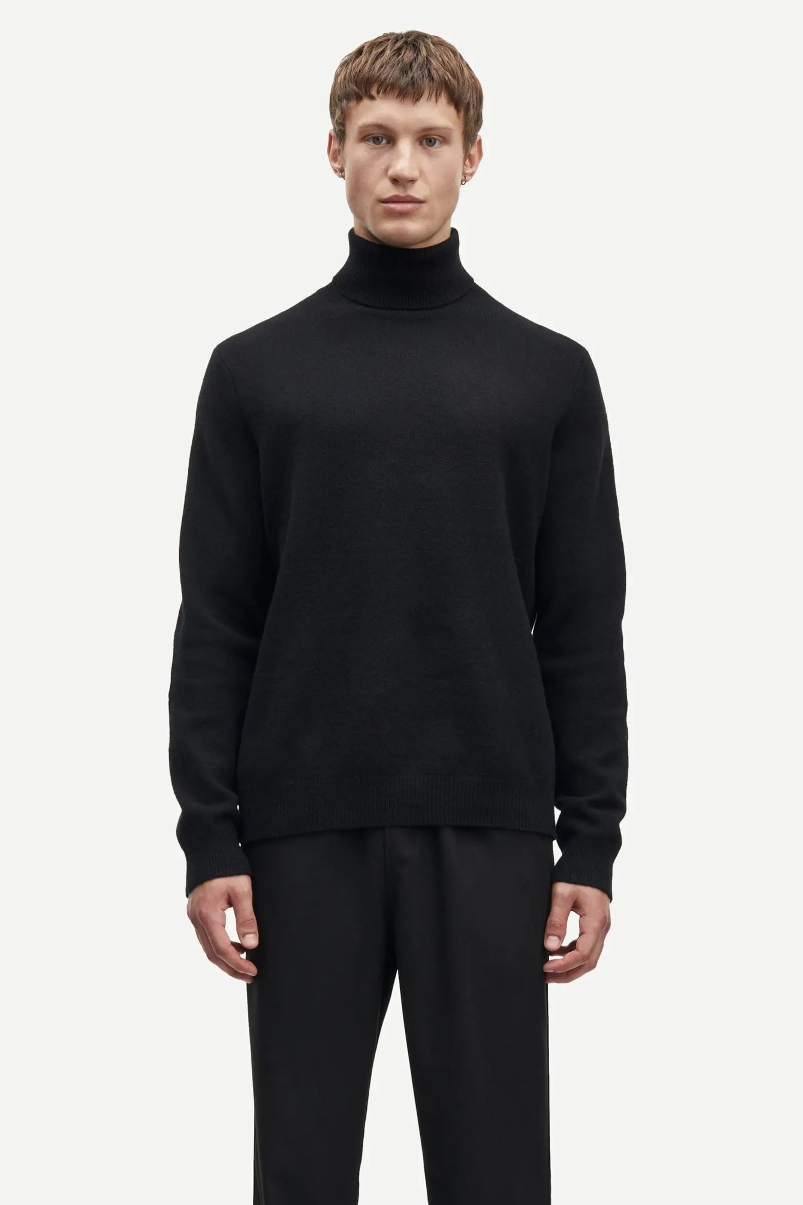 Isak Knit Turtleneck Salute