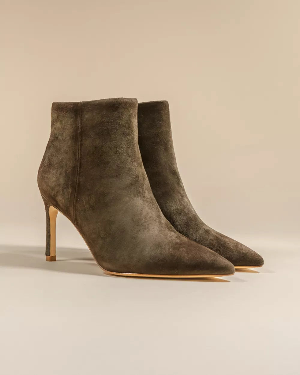 Bottines à talon et bout pointu Noura Kaki Suede
