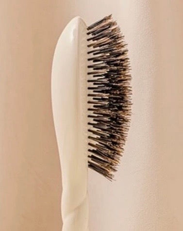 N.01 La Brosse Brillance & Soin l'Universelle Blanc Crème