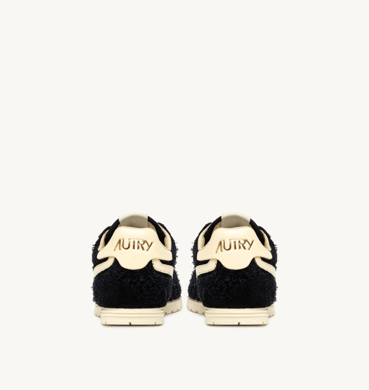 UB27 Basket Windspin Suède Leather Black Rutabaga
