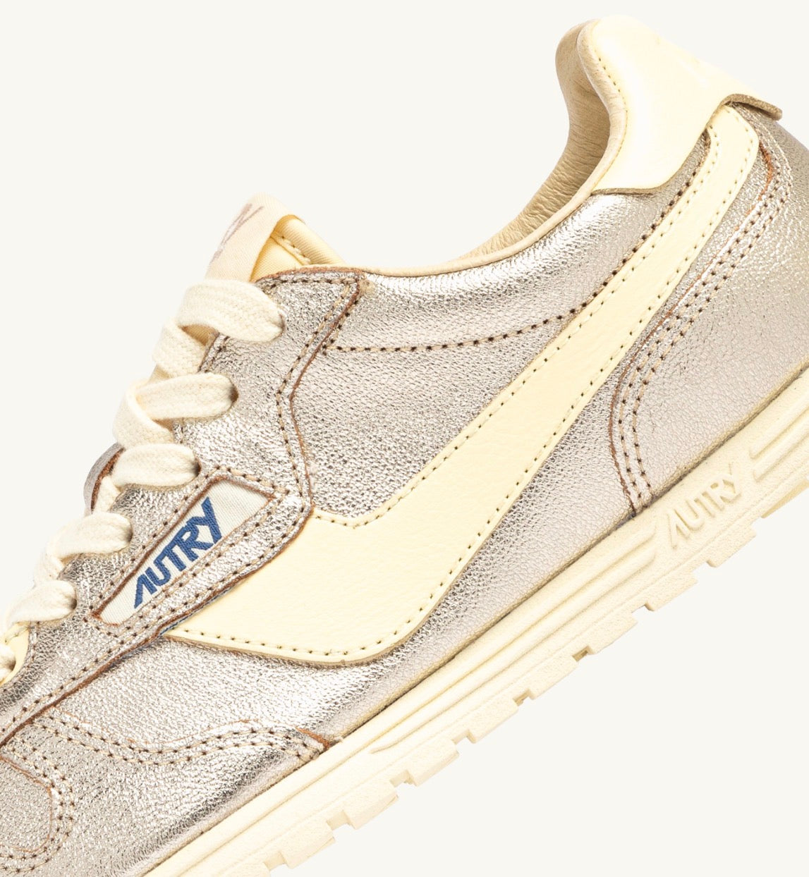 AJ01 Basket Windspin Leather Platinum Rutabaga