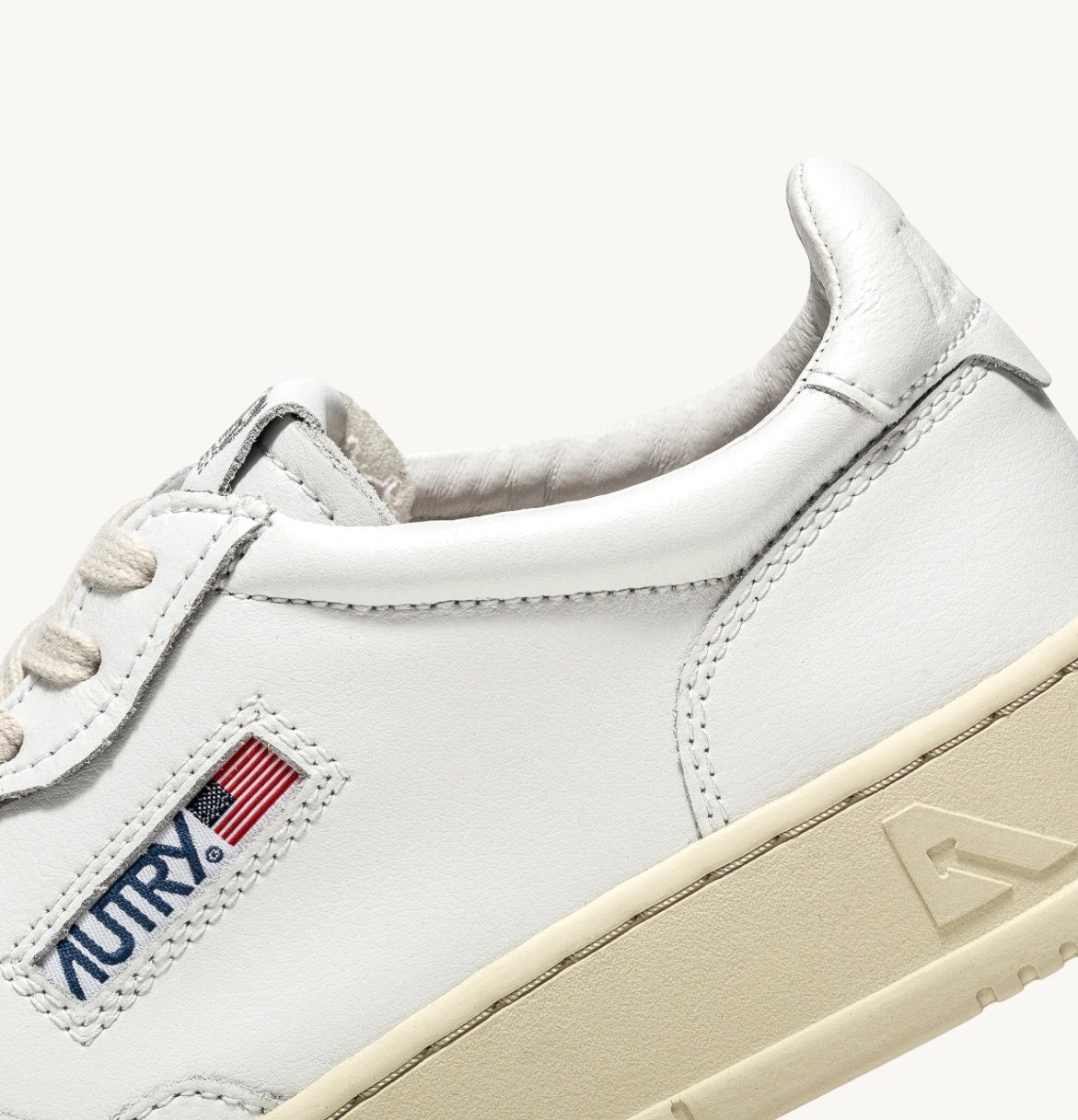 LL15 Medalist Low Cuir White White