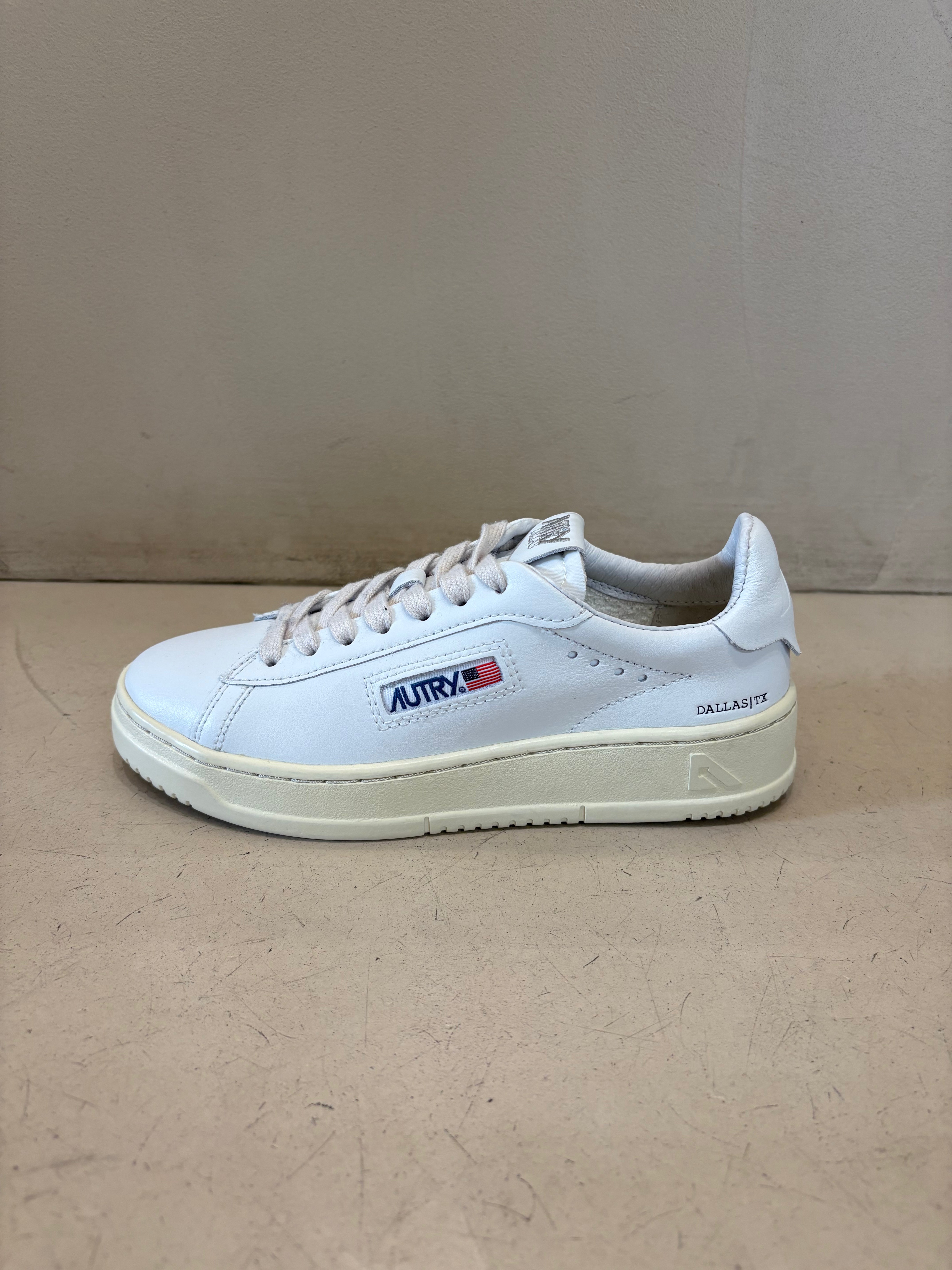 Baskets basses Dallas White TX