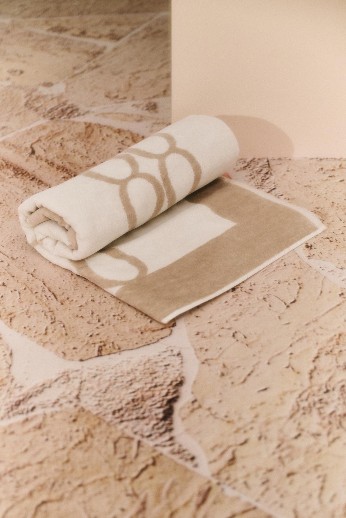 Serviette de Plage Monogramme Light Taupe