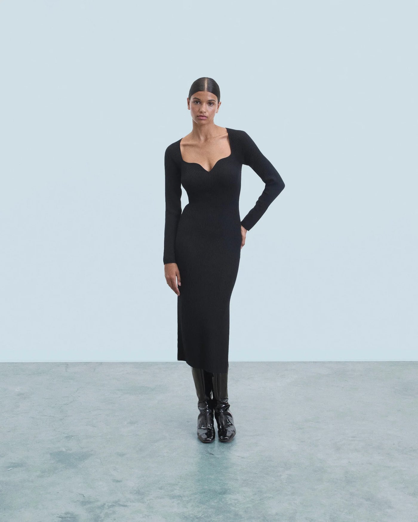 Robe Longue Manche Longue Décolleté Cœur Noir