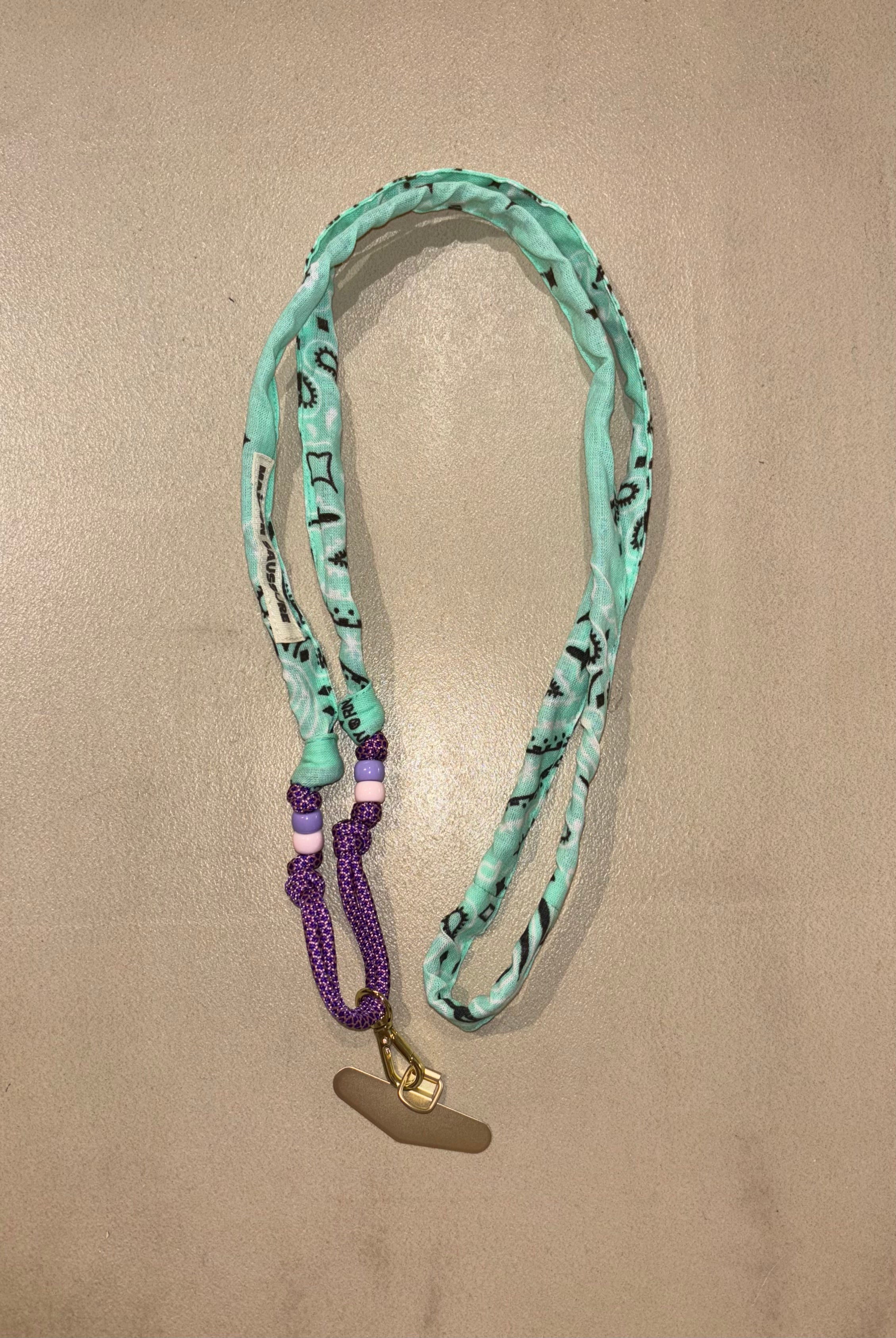 Chaine de téléphone - Le Turquoise